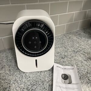 Portable Desktop Air Cooler, With Evaporating Cold Air